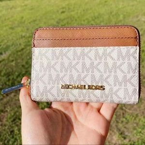 michael kors card holder